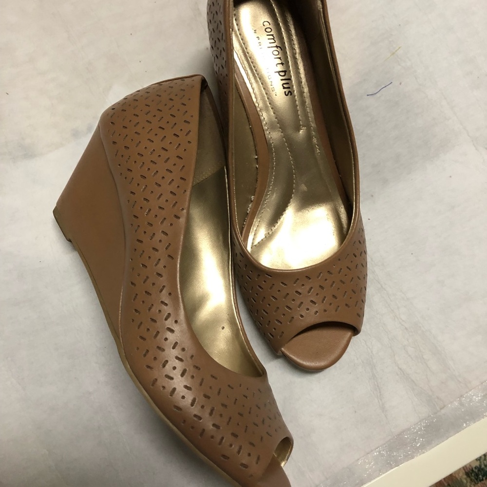 Shoes - Picture 2 of 2